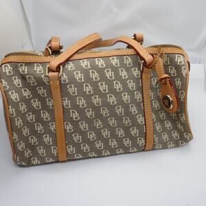 Dooney & Bourke DB Signature Shoulder Bag Taupe Monogram Preppy Classic Medium